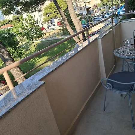 - New * 斯普利特