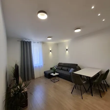 - New * 斯普利特