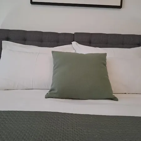 - New Διαμέρισμα *