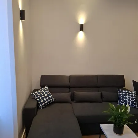 - New Διαμέρισμα