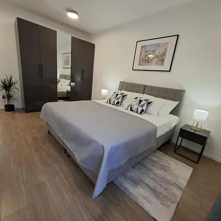 Διαμέρισμα - New