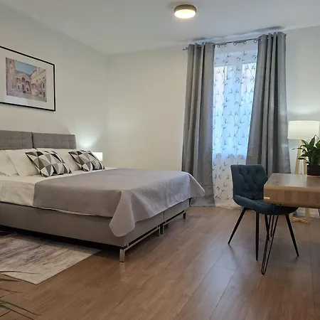 Διαμέρισμα - New *